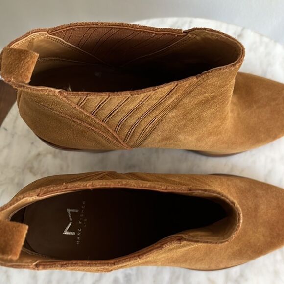 Marc Fisher Pointed Toe Teona Chelsea Bootie in Tan Suede, size 11, NWOB - Picture 8 of 11